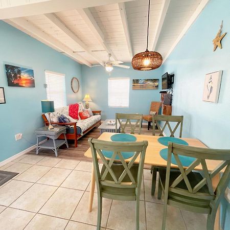 Cozy Canaveral Cottages كيب كانافيرال المظهر الخارجي الصورة